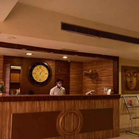 Hotel Sanjog International Amritsar Buitenkant foto