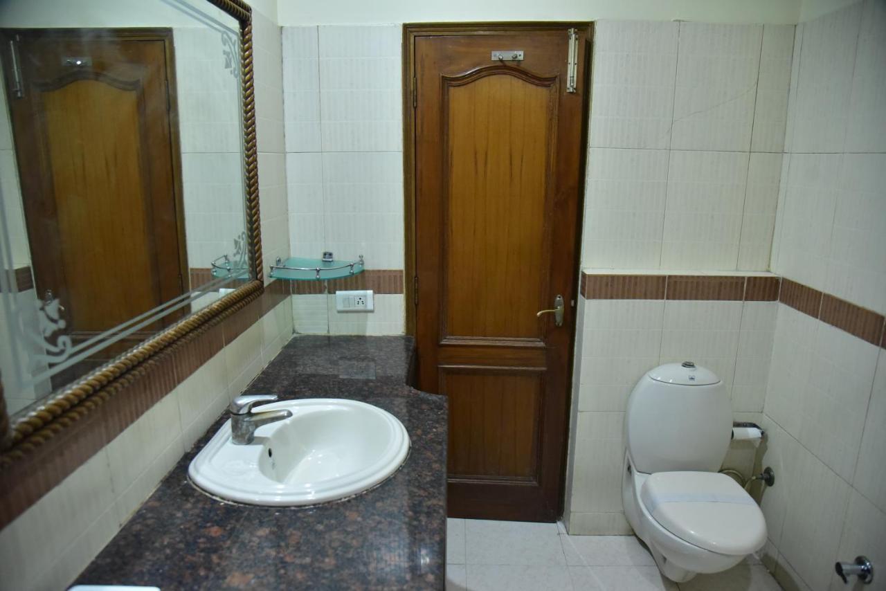 Hotel Sanjog International Amritsar Buitenkant foto