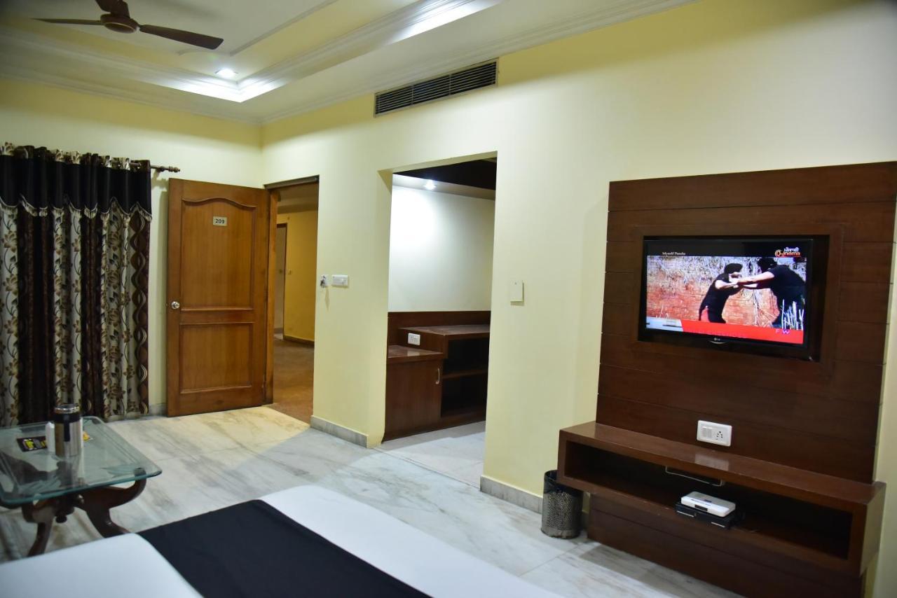 Hotel Sanjog International Amritsar Buitenkant foto