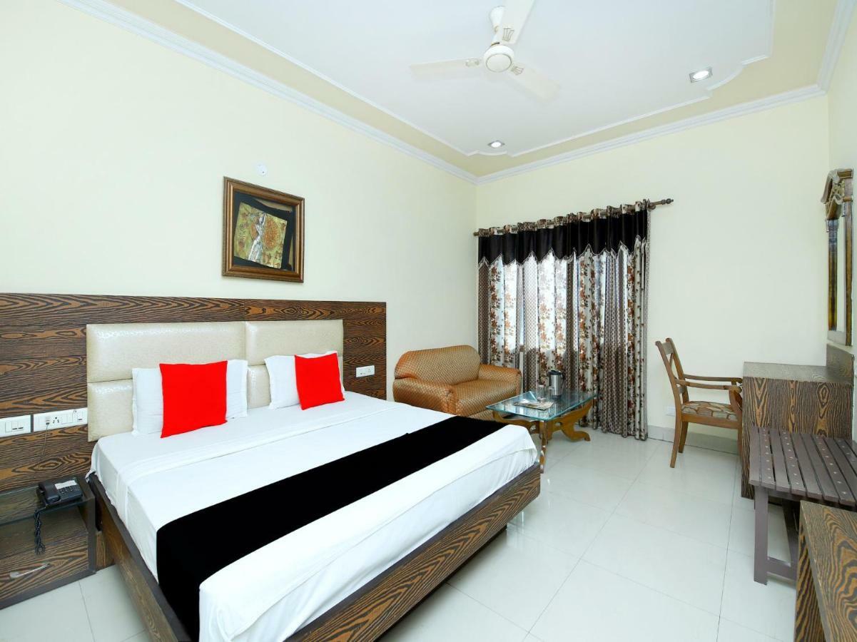 Hotel Sanjog International Amritsar Buitenkant foto