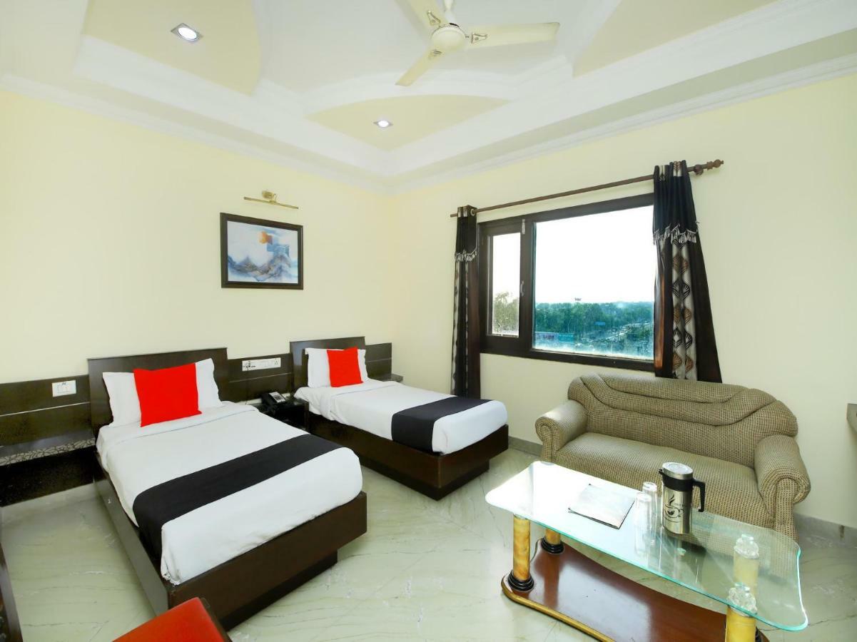 Hotel Sanjog International Amritsar Buitenkant foto