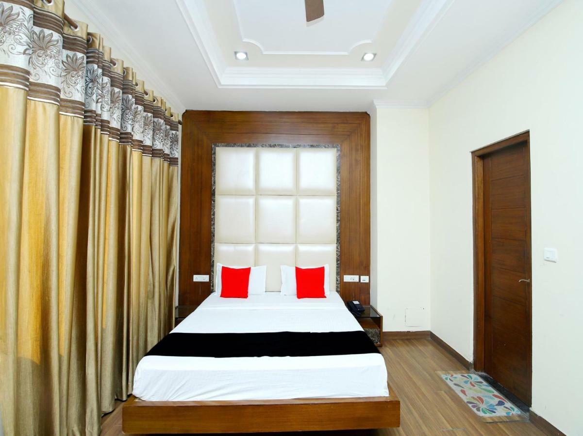 Hotel Sanjog International Amritsar Buitenkant foto