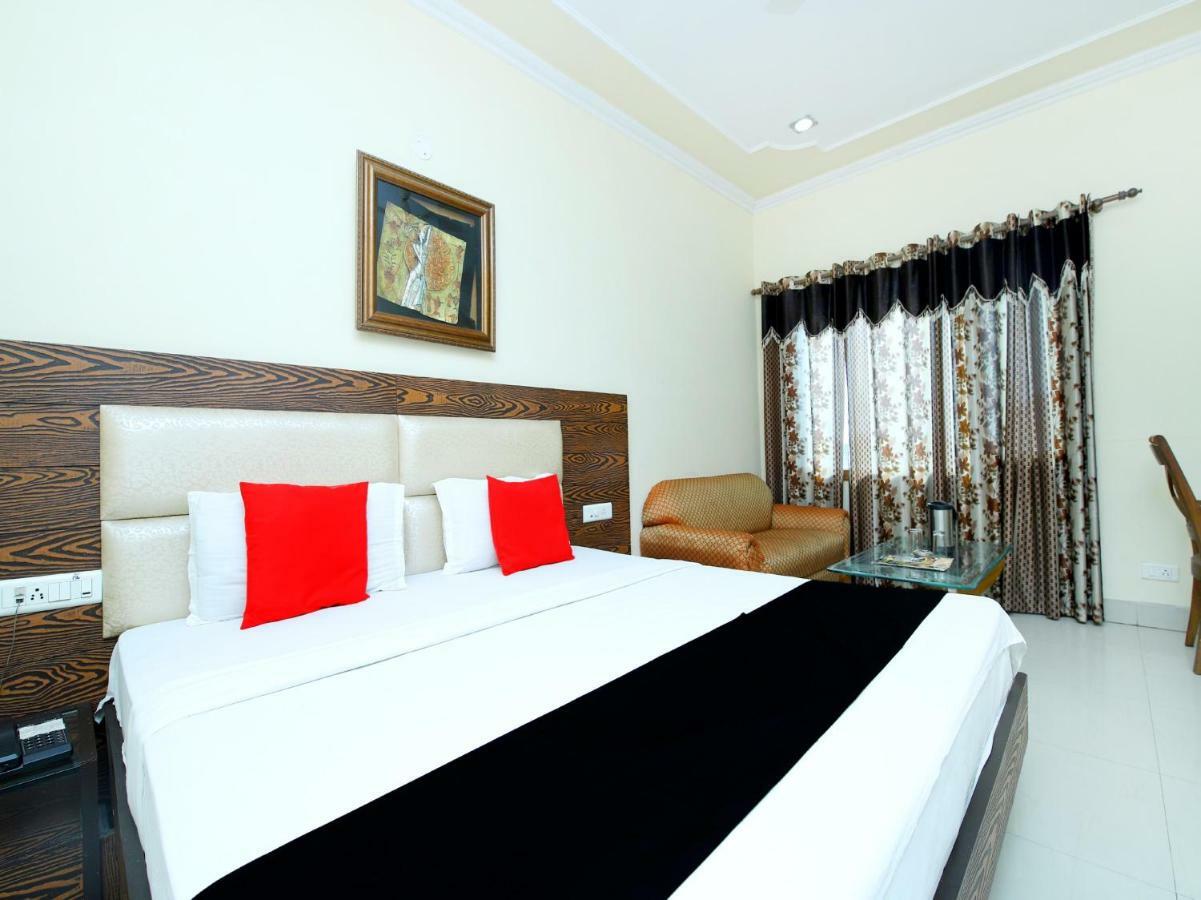 Hotel Sanjog International Amritsar Buitenkant foto