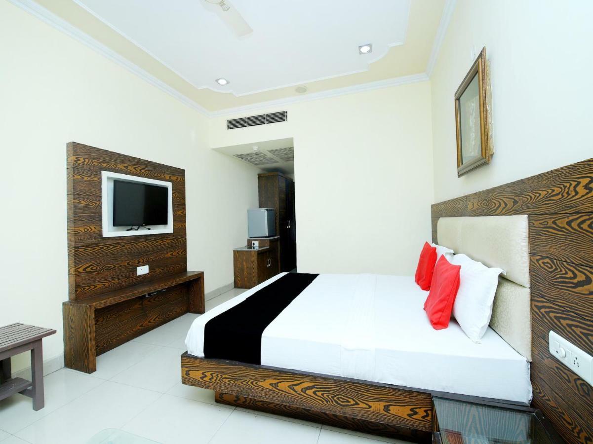 Hotel Sanjog International Amritsar Buitenkant foto